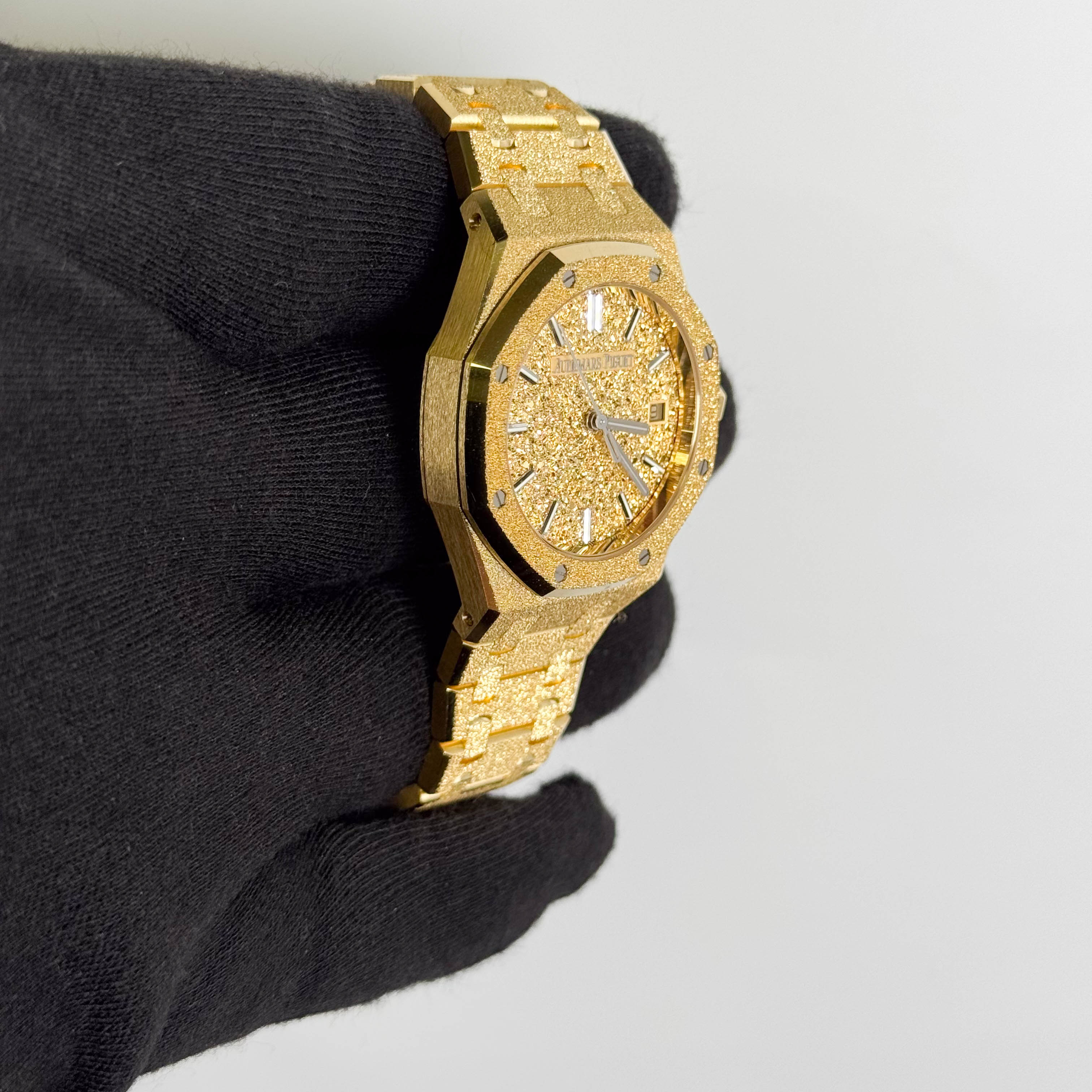 Audemars Piguet Royal Oak Frosted 34mm  Yellow Gold Sand Plated Dial Watch Ref# 77450BA.GG.1361BA.01