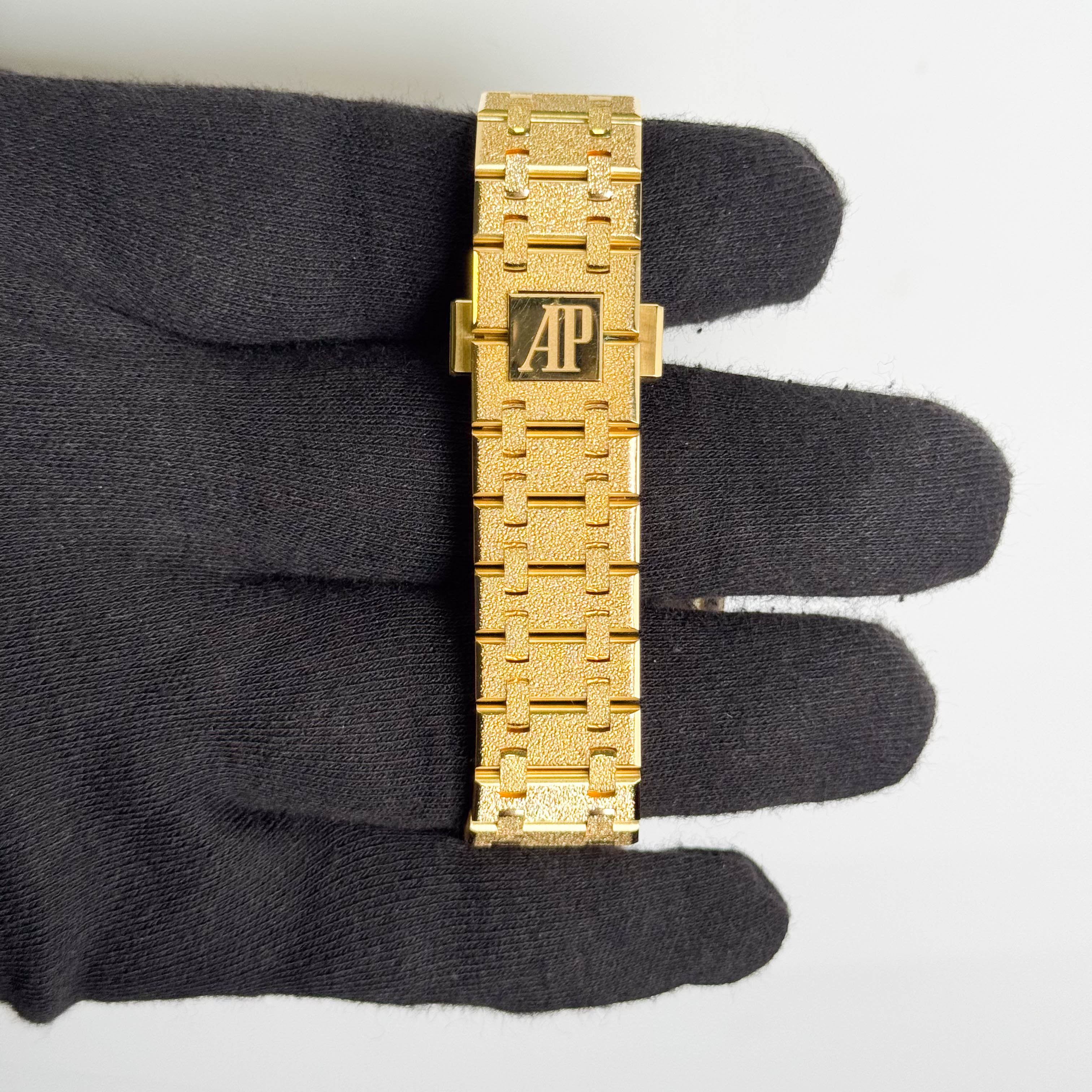 Audemars Piguet Royal Oak Frosted 34mm  Yellow Gold Sand Plated Dial Watch Ref# 77450BA.GG.1361BA.01