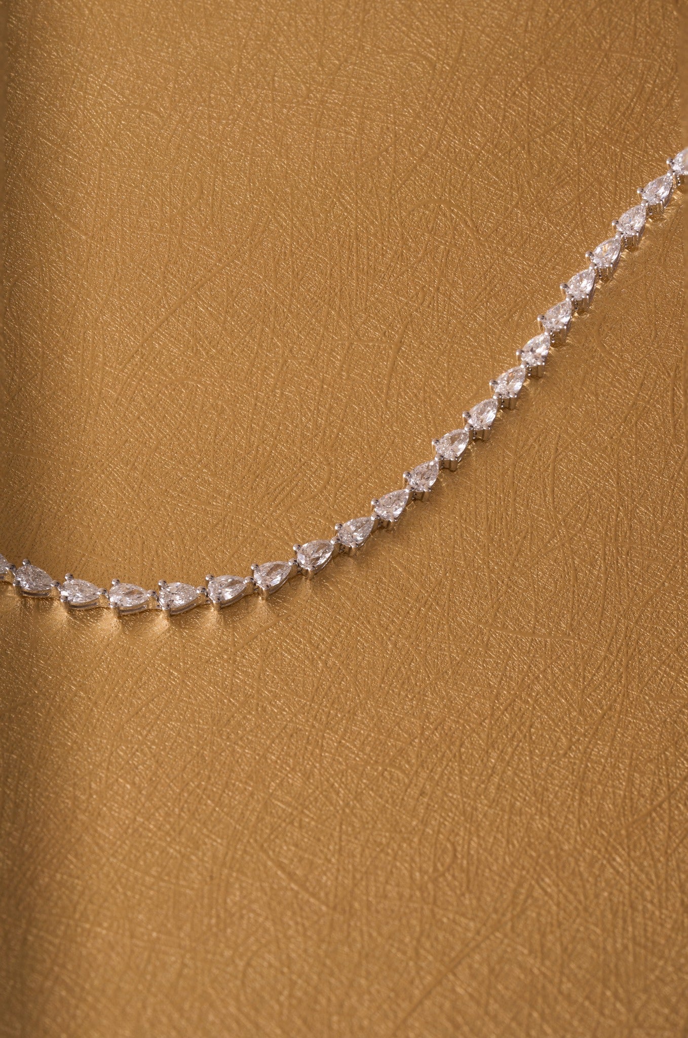 East West Pear Diamond Tennis Bracelet - Happy Jewelers Fine Jewelry Lifetime Warranty