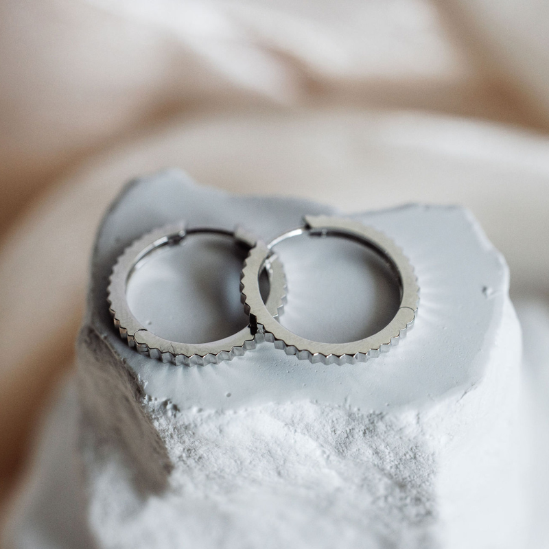 Solid Gold Fluted Hoops - Happy Jewelers Fine Jewelry Lifetime Warranty