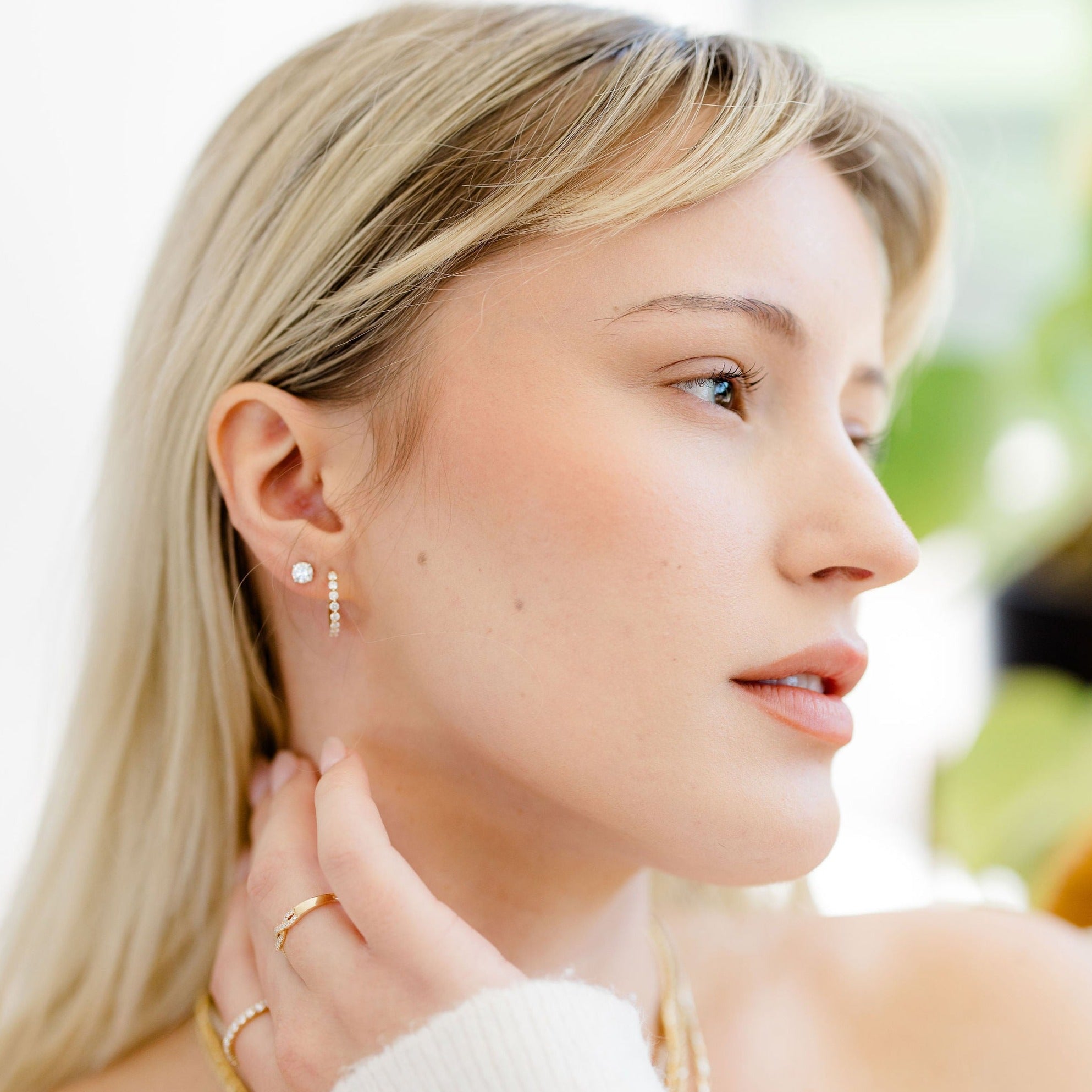 Shared Prong Mini Hoop Earrings - Happy Jewelers Fine Jewelry Lifetime Warranty