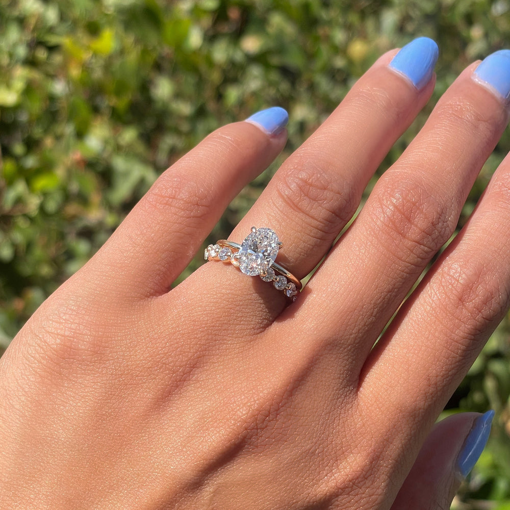 Medium Round Shared Prong Diamond Band – Happy Jewelers