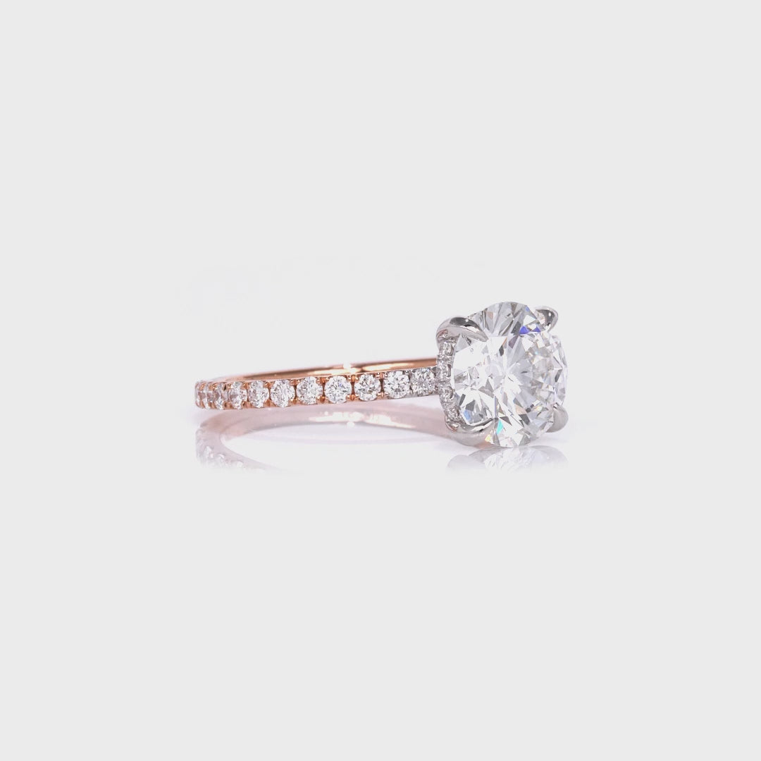 1.00-1.99 Carat Round Brilliant Cut Lab Grown Diamond Engagement Ring with Signature Setting