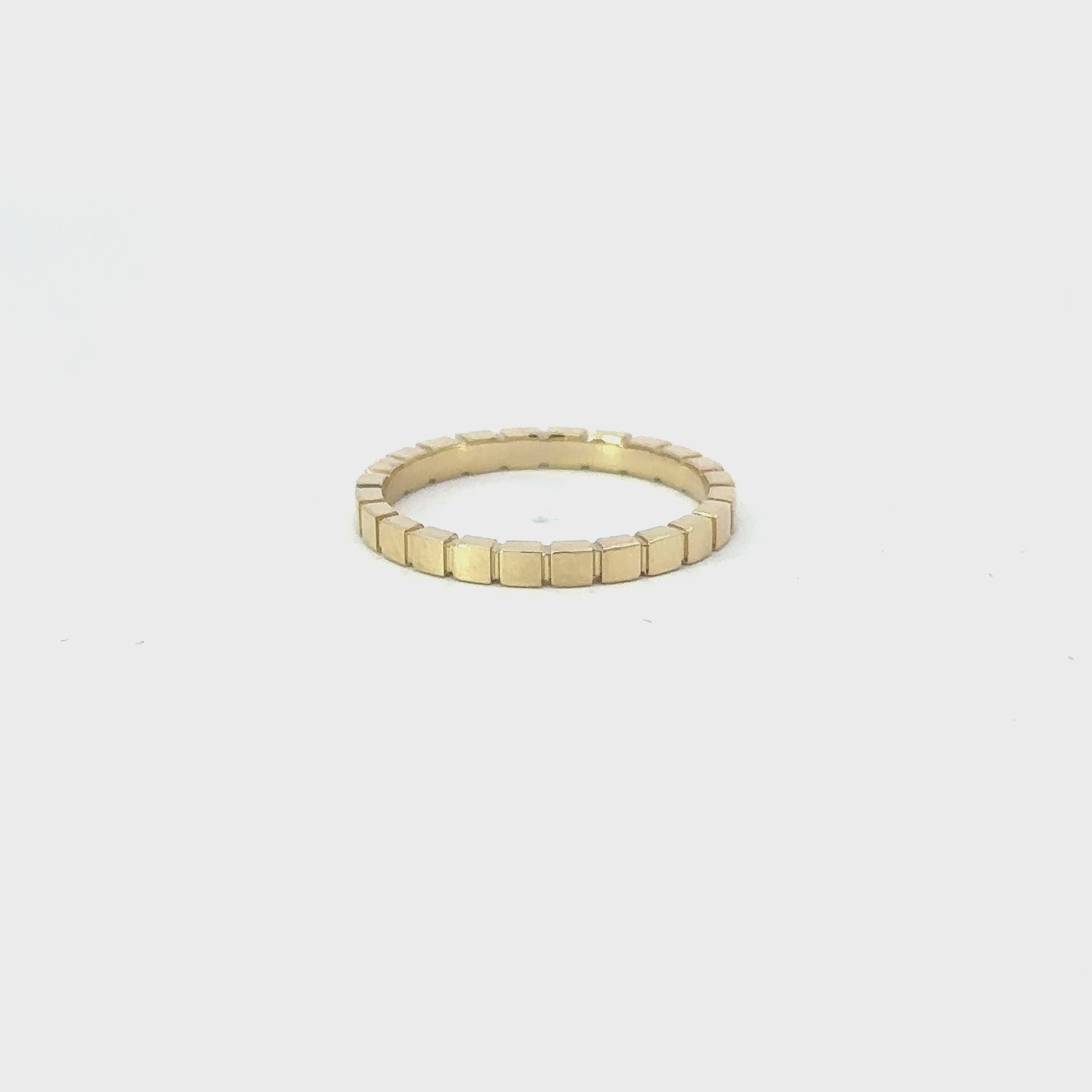 Solid Gold Fluted Band
