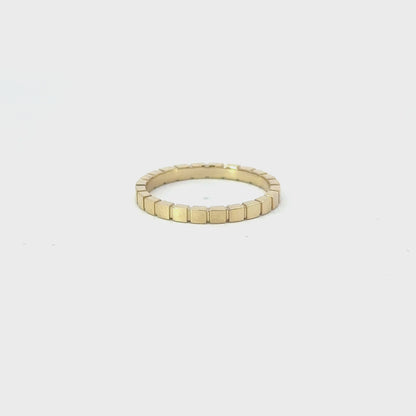 Solid Gold Fluted Band