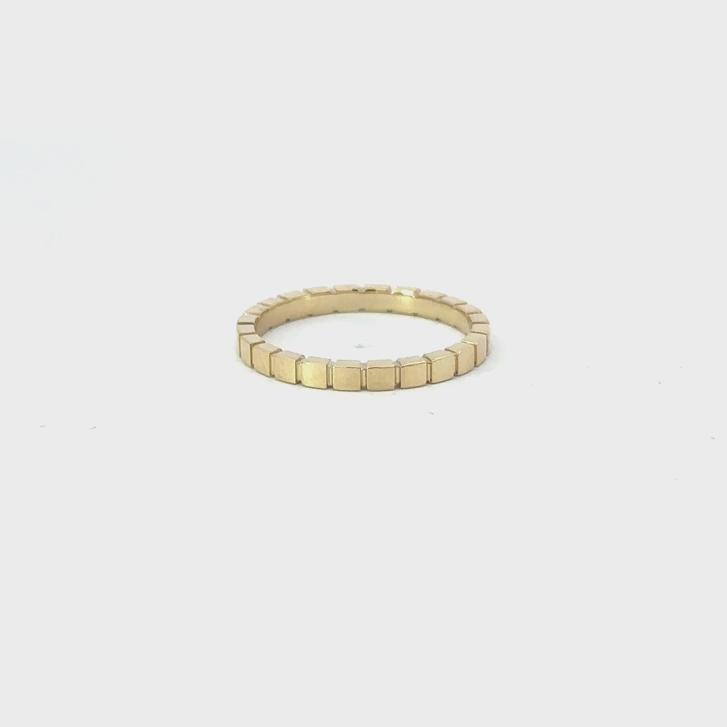 Fluted Gold Band