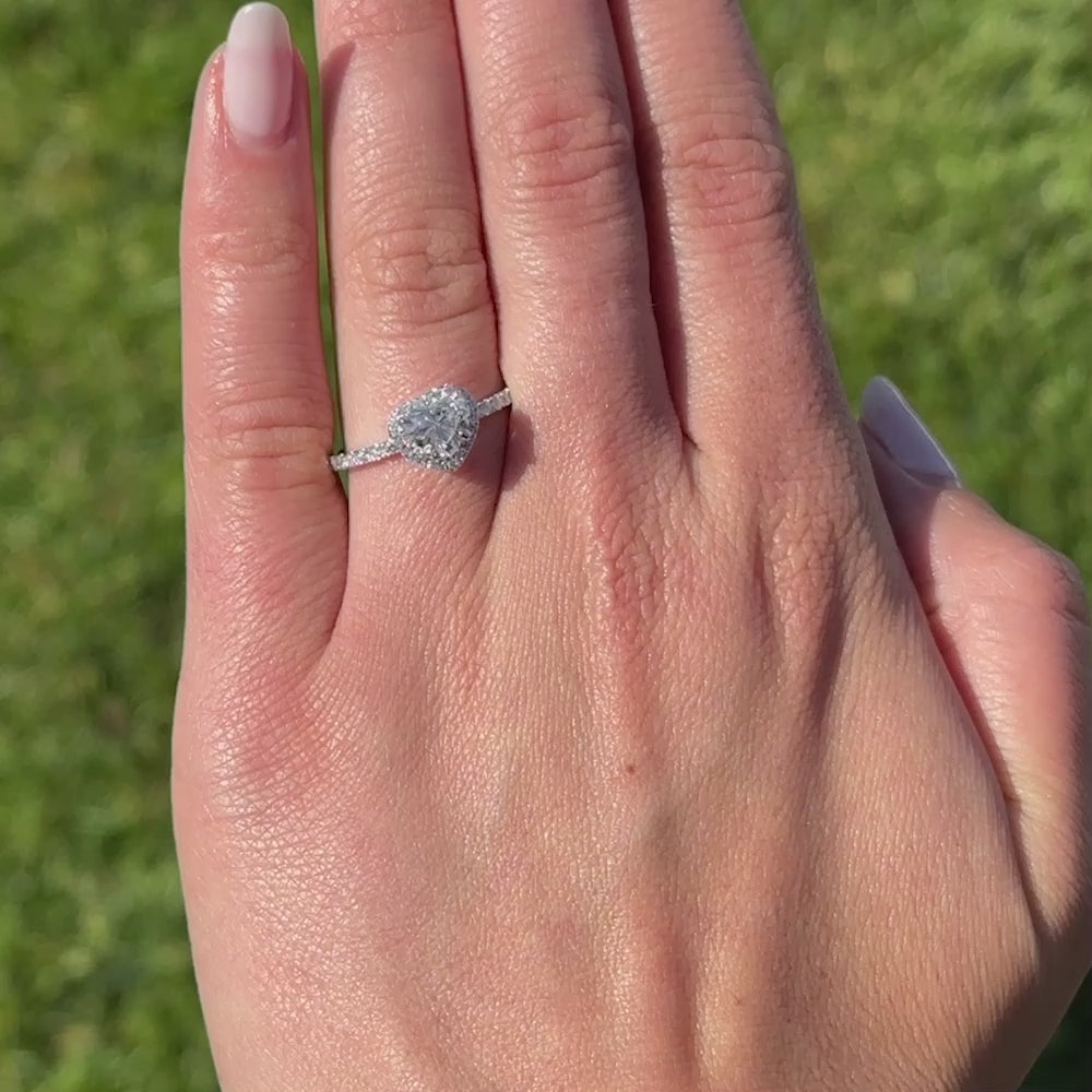 14kt Rose Gold Round Cut Star Halo Diamond Engagement Ring