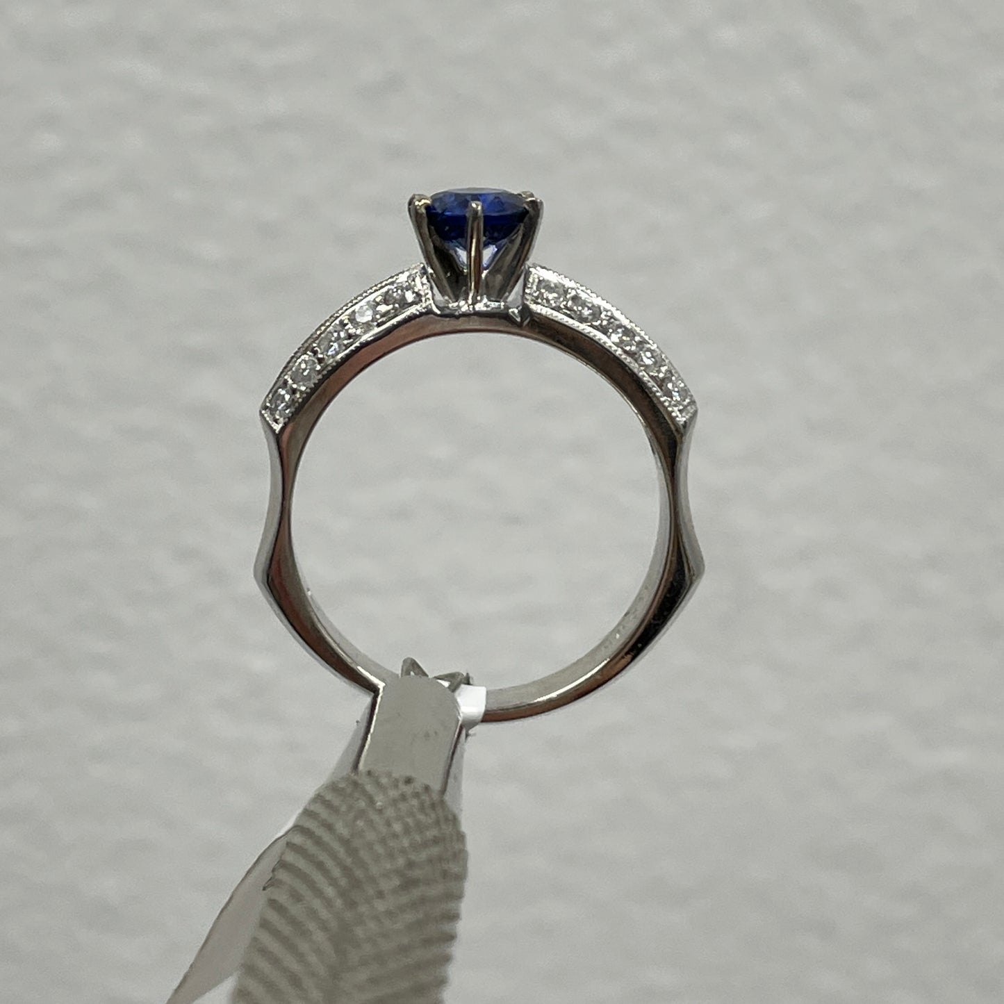 Round Sapphire Ring - Happy Jewelers Fine Jewelry Lifetime Warranty