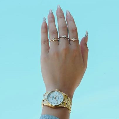 Medium Gold Signet Ring – Vanessa Lianne