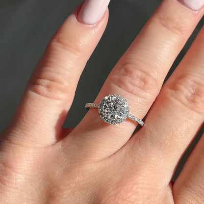 Engagement Ring Wednesday | 0.90 Round H VS2 | Halo Setting - Happy Jewelers Fine Jewelry Lifetime Warranty