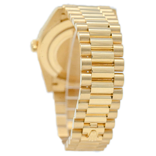 Load image into Gallery viewer, Rolex Men&amp;#39;s Day-Date 18K Yellow Gold 40mm Champagne Roman Dial Watch Reference: 590-06917 - Happy Jewelers Fine Jewelry Lifetime Warranty
