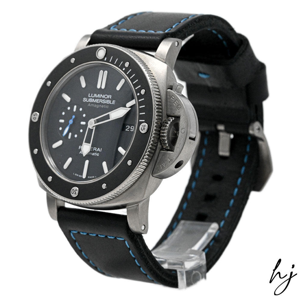 Panerai Men's Submersible Amagnetic Titanium 47mm Black Stick Dial Watch Reference #: PAM01389 - Happy Jewelers Fine Jewelry Lifetime Warranty