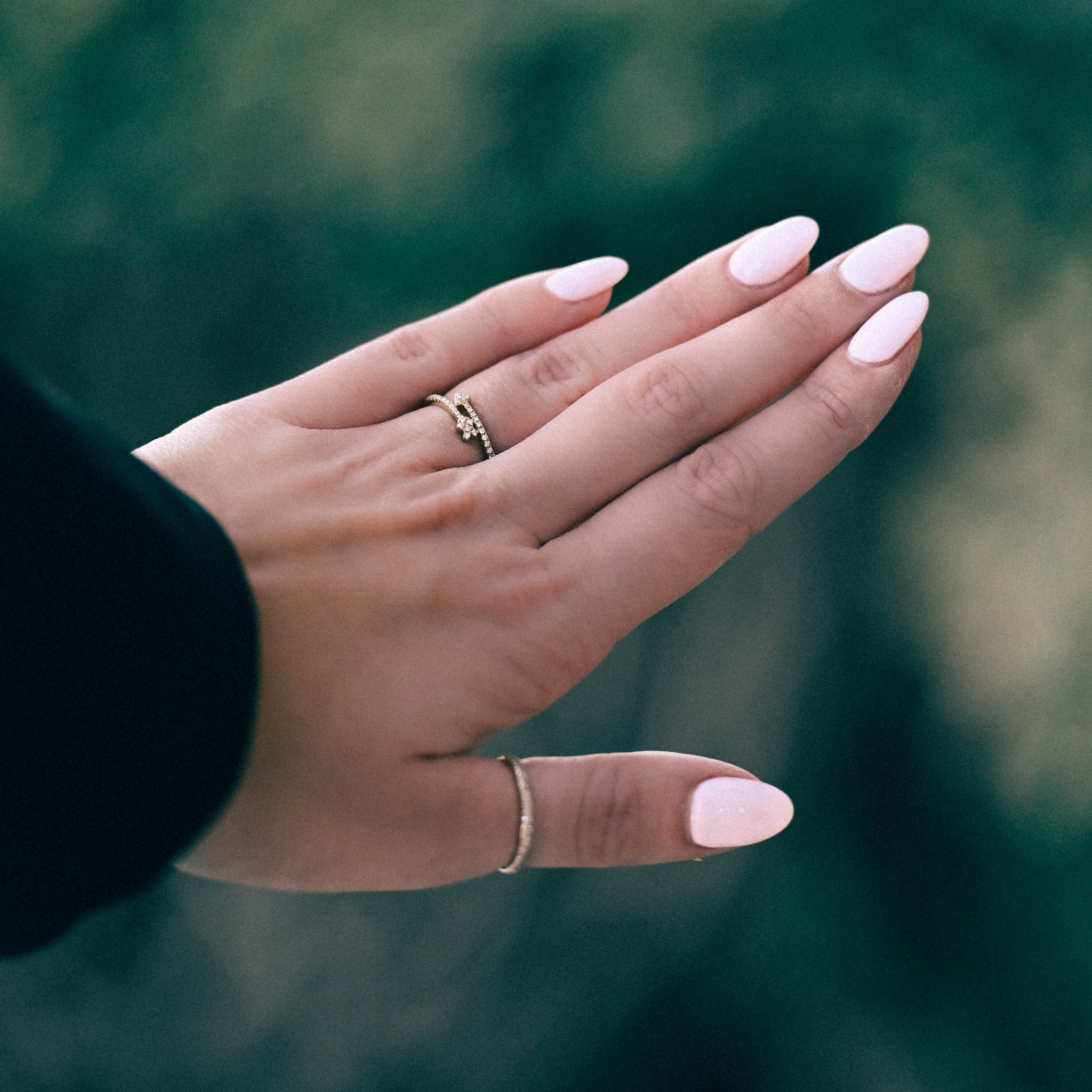 Dainty Diamond Arrow Ring - Happy Jewelers Fine Jewelry Lifetime Warranty